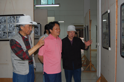 著名画家高先贵先生莅临我院举办作品展