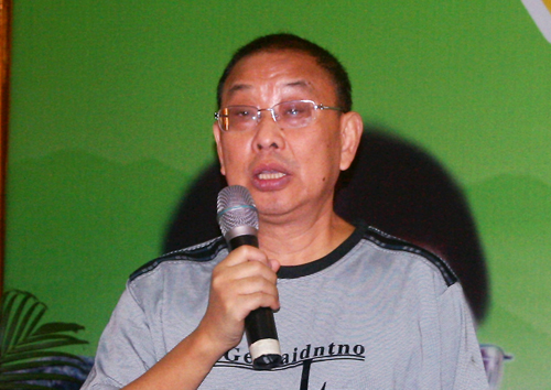 吴因易讲话院领导在首映仪式现场揭幕仪式(由左至右: 邱明君  左代富