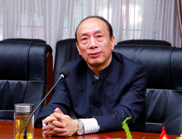 意大利教育管理专家来我校工作-四川文化艺术学院中文门户网站