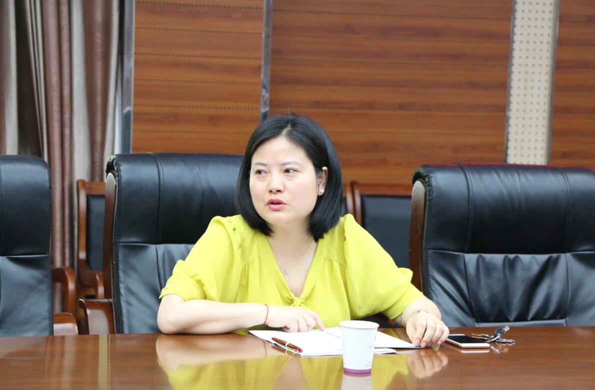 副校长左冬梅出席会议,对我校征兵工作提出明确要求